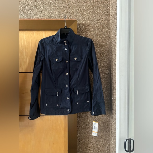 Jones New York Jackets & Blazers - Jones New York women’s dark navy button down jacket